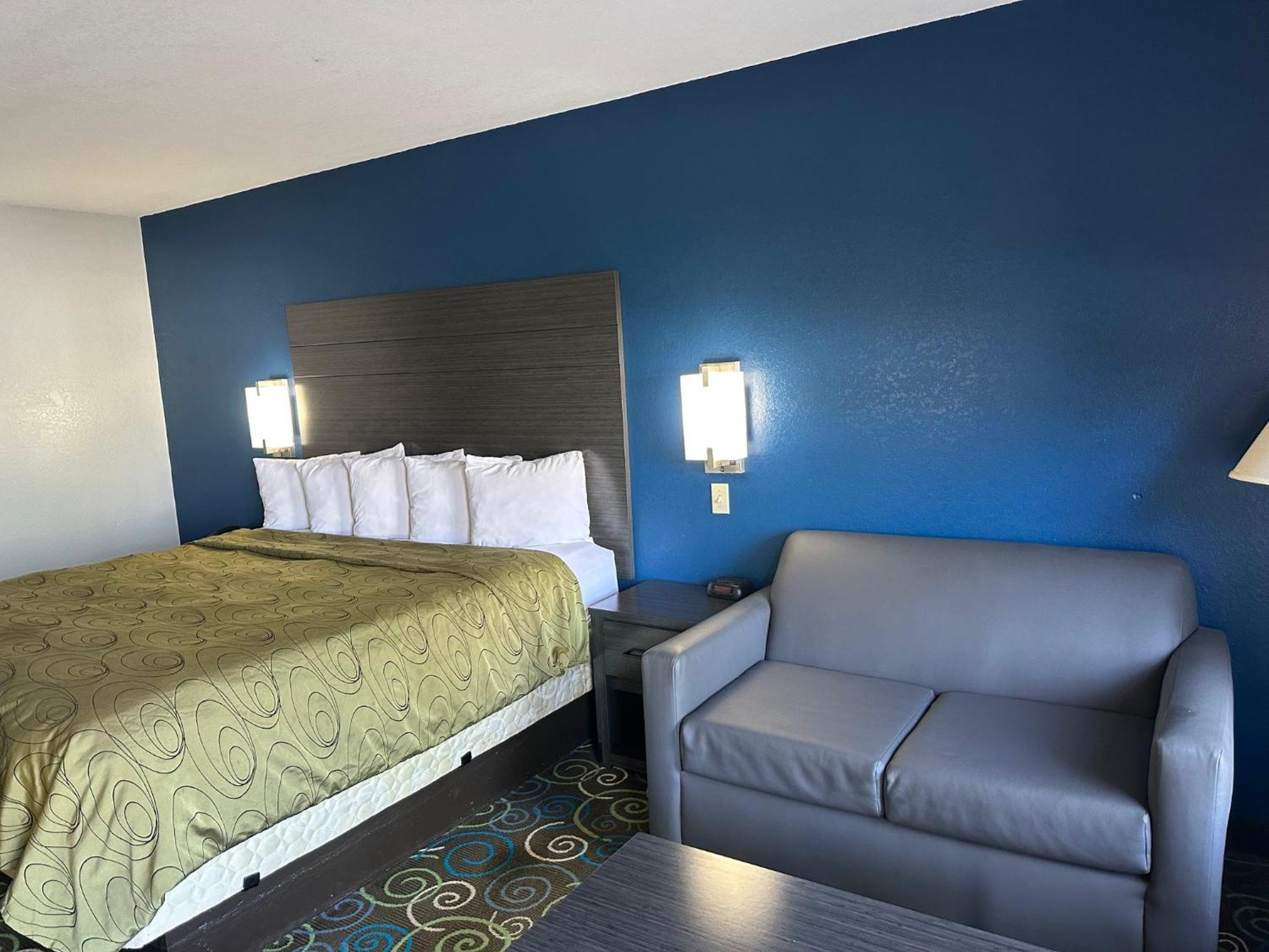 Clairmont Inn & Suites - Warren Luaran gambar