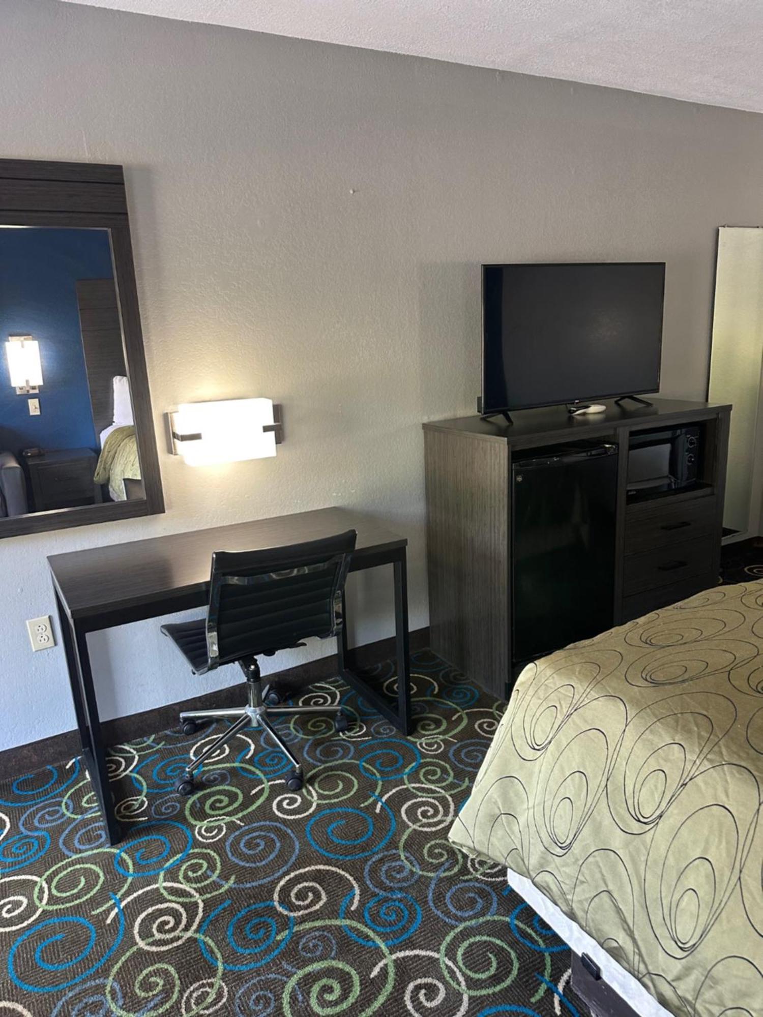 Clairmont Inn & Suites - Warren Luaran gambar